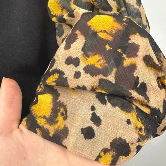 DKNY Women's Black Leopard Animal Print Crew Neck 3/4 Sleeve Blouse Top Size S - Picture 3 of 5